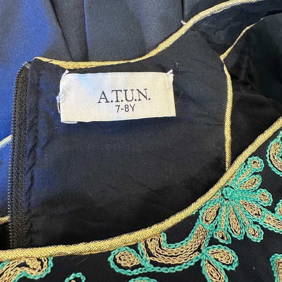 Beautiful Girls Dress, Blue, Turquoise and Gold; 2 avlbl ( TWINS) - Picture 4 of 4